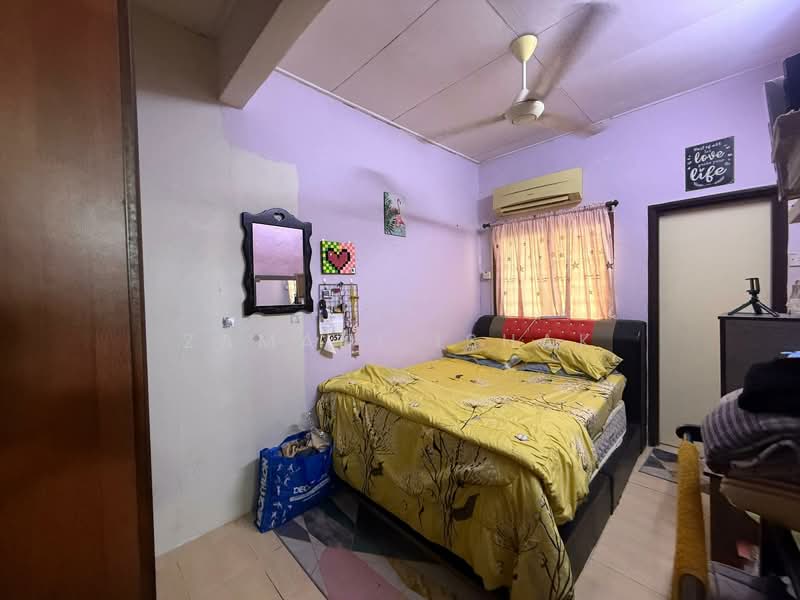 Rumah Teres 2 Tingkat untuk Dijual di Saujana (Selangor) - Zamani Ishak - Bedroom - PropertyGuru.com.my