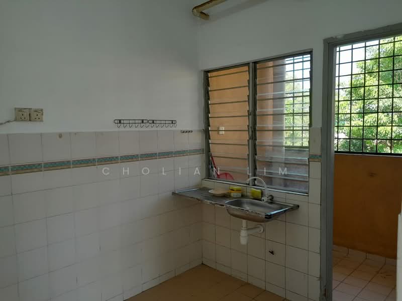 Apartment for Sale at Pangsapuri Seri Meranti - Cholian Lim - Dry and wet Kitchen - PropertyGuru.com.my