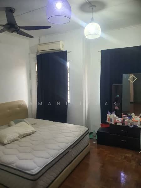 2-storey Terraced House for Sale in Setia Impian (Setia Alam) - Zamani Ishak - Bedroom - PropertyGuru.com.my