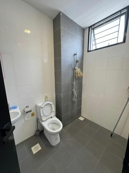 Rumah Teres 2 Tingkat untuk Dijual di Taman Redang (Johor Bahru) - Daniel Yong - Bathroom - PropertyGuru.com.my