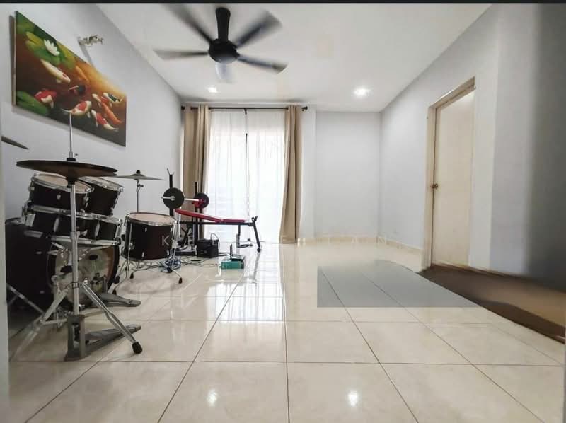 Rumah Berkembar untuk Dijual di Kipark Sri Utara (Batu) - Kellie Tan - Living Room - PropertyGuru.com.my