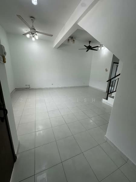 Rumah Teres 2 Tingkat untuk Dijual di Kajang (Selangor) - Zamani Ishak - Living Room - PropertyGuru.com.my