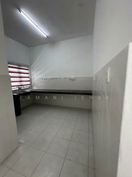 Rumah Teres 2 Tingkat untuk Dijual di Kajang (Selangor) - Zamani Ishak - Kitchen - PropertyGuru.com.my