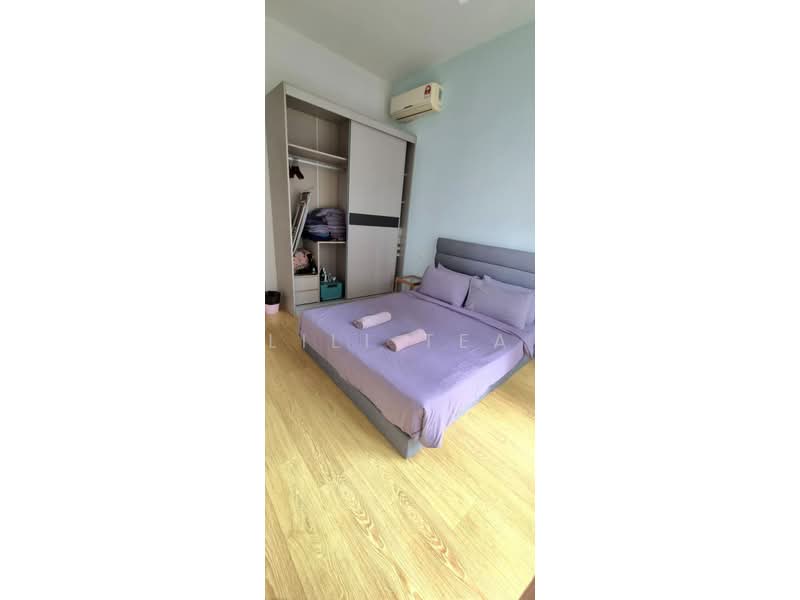 Condominium for Rent at Bay Laurel @ Country Garden Danga Bay - Lili Tea - Bedroom - PropertyGuru.com.my