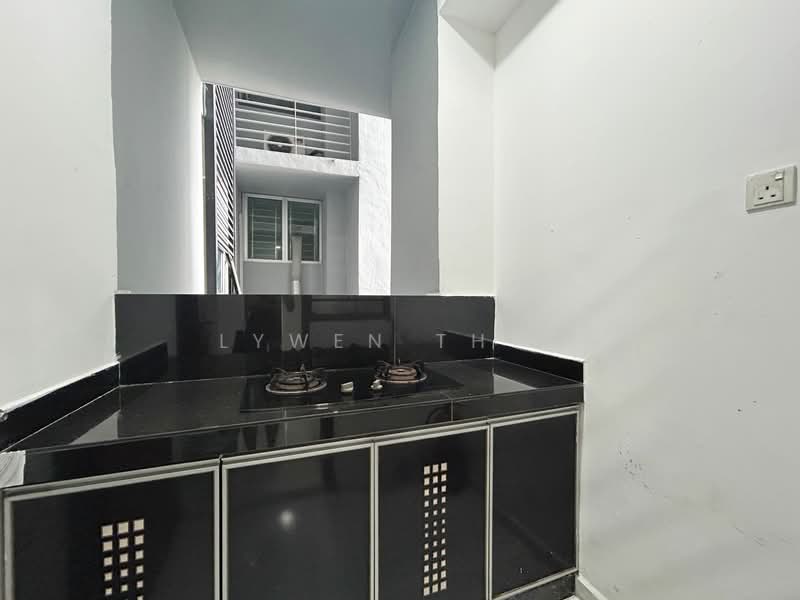 Service Residence for Sale at The Sky Executive Suites - Lywen Thye - Kitchen - PropertyGuru.com.my