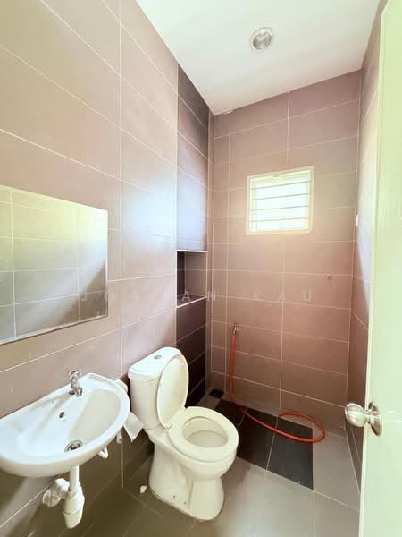 2-storey Terraced House for Rent in Taman JP Perdana (Johor Bahru) - Jordan Kau - Bathroom - PropertyGuru.com.my