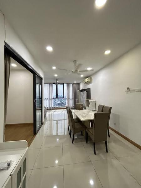 Kediaman Servis untuk Dijual di KL Gateway Residences - Christina Loke - Living Room - PropertyGuru.com.my