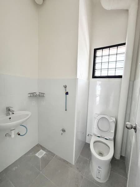 2-storey Terraced House for Rent in Johor Bahru (Johor) - Edmund Ling - Bathroom - PropertyGuru.com.my
