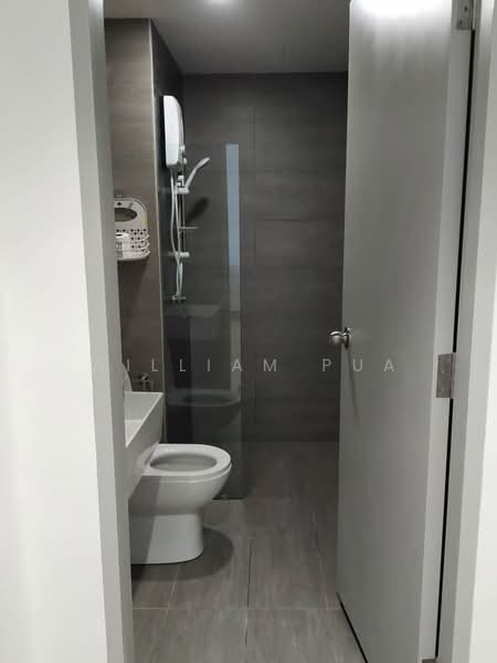Servis Apartment untuk Disewa di Maya Bay Residences @ Gamuda Cove - William Pua - Bathroom - PropertyGuru.com.my