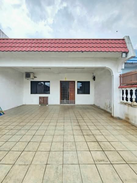 1-storey Terraced House for Sale in Taman Johor Jaya (Johor Bahru) - Jennie Chew - Exterior - PropertyGuru.com.my