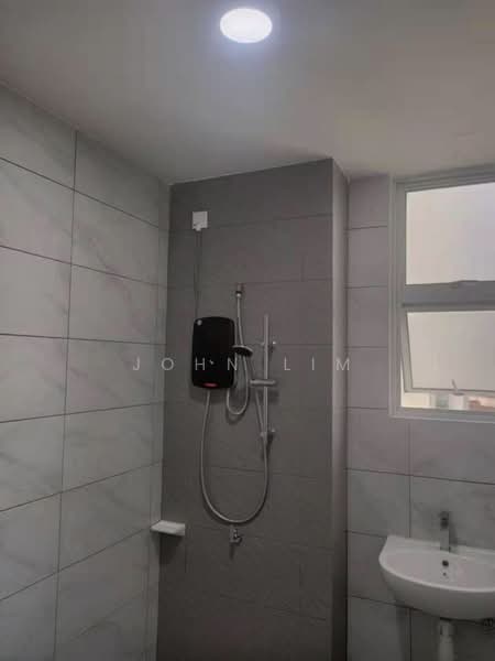 Servis Apartment untuk Disewa di SKS Habitat - John Lim - Bathroom - PropertyGuru.com.my