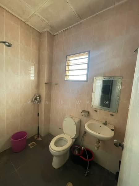 2-storey Terraced House for Sale in Bercham (Ipoh) - Annie Wang - Bathroom - PropertyGuru.com.my
