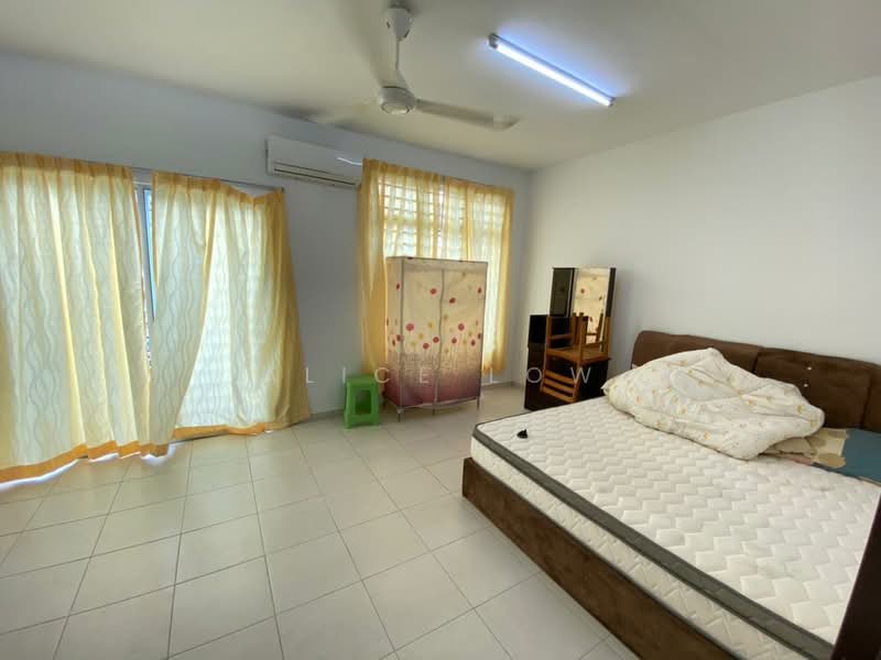 3-storey Terraced House for Rent in Taman Kundang Jaya (Rawang) - Alice Low - Bedroom - PropertyGuru.com.my