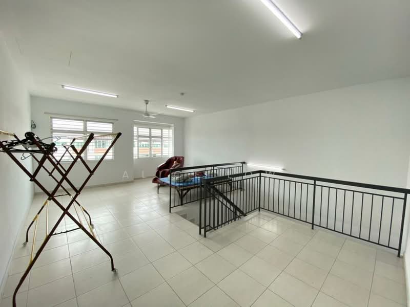 3-storey Terraced House for Rent in Taman Kundang Jaya (Rawang) - Alice Low - Interior - PropertyGuru.com.my