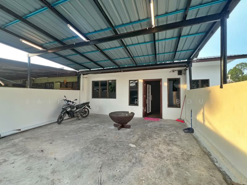 Rumah Teres 1 Tingkat untuk Dijual di Laman Glenmarie (Shah Alam) - Saiful Bahri Abdul Manan - Exterior - PropertyGuru.com.my