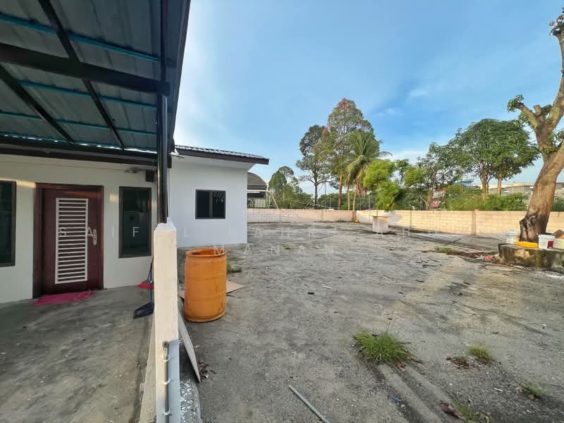 Rumah Teres 1 Tingkat untuk Dijual di Laman Glenmarie (Shah Alam) - Saiful Bahri Abdul Manan - Exterior - PropertyGuru.com.my