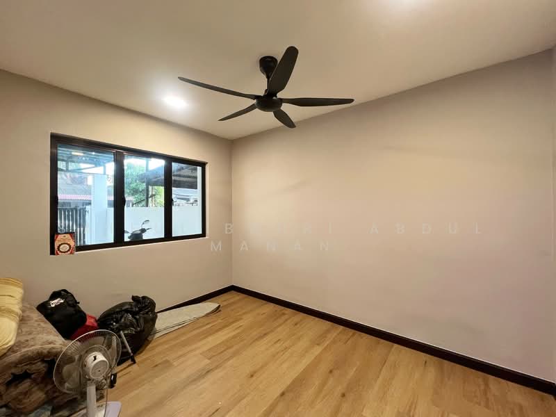Rumah Teres 1 Tingkat untuk Dijual di Laman Glenmarie (Shah Alam) - Saiful Bahri Abdul Manan - Interior - PropertyGuru.com.my