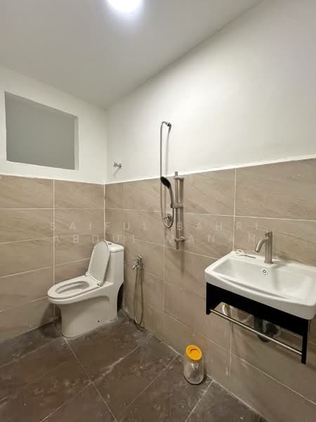 Rumah Teres 1 Tingkat untuk Dijual di Laman Glenmarie (Shah Alam) - Saiful Bahri Abdul Manan - Bathroom - PropertyGuru.com.my