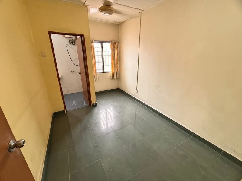 2-storey Terraced House for Sale in Bandar Country Homes (Rawang) - Alice Low - Interior - PropertyGuru.com.my