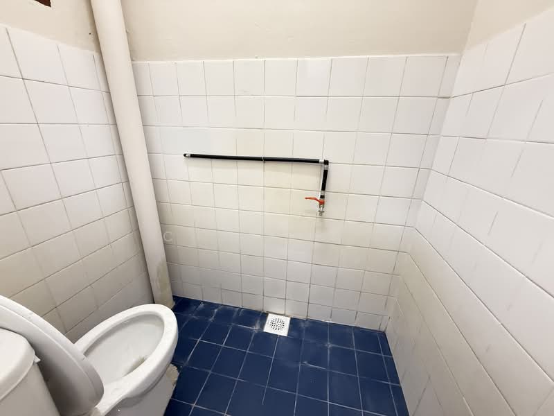 Terraced House for Sale in Bandar Country Homes (Rawang) - Chloe Kok - Bathroom - PropertyGuru.com.my