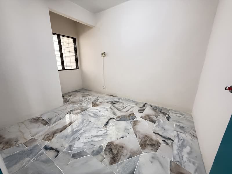 Terraced House for Sale in Bandar Country Homes (Rawang) - Chloe Kok - Interior - PropertyGuru.com.my
