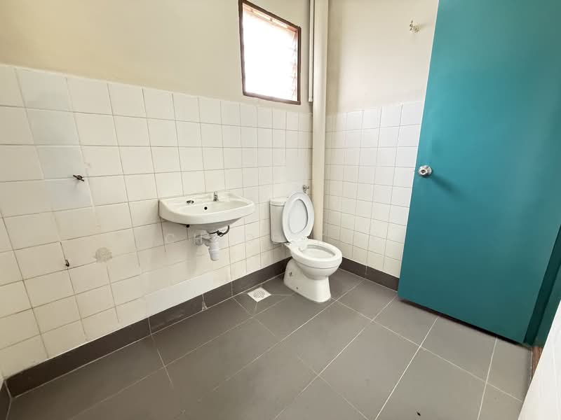Terraced House for Sale in Bandar Country Homes (Rawang) - Chloe Kok - Bathroom - PropertyGuru.com.my
