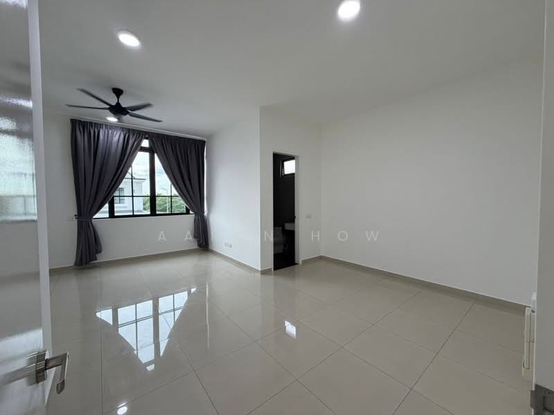 2-storey Terraced House for Rent in Bandar Seri Alam (Masai) - Aaron How - Living Room - PropertyGuru.com.my