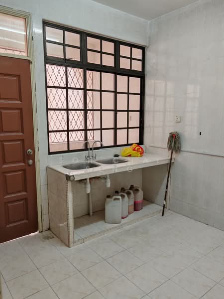 Rumah Berkembar untuk Disewa di Johor Bahru (Johor) - Soh Chai Seng - Kitchen - PropertyGuru.com.my