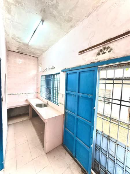 Rumah Teres 2 Tingkat untuk Dijual di Taman Bukit Jaya (Ulu Tiram) - Frain Cheong - Kitchen - PropertyGuru.com.my