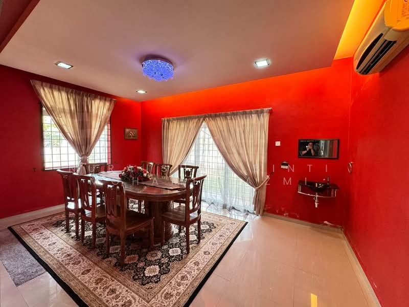 Rumah Banglo untuk Dijual di Bandar Bukit Beruntung (Bukit Beruntung) - Nuraishah Binti Mohamed Azmi - Dining Room - PropertyGuru.com.my