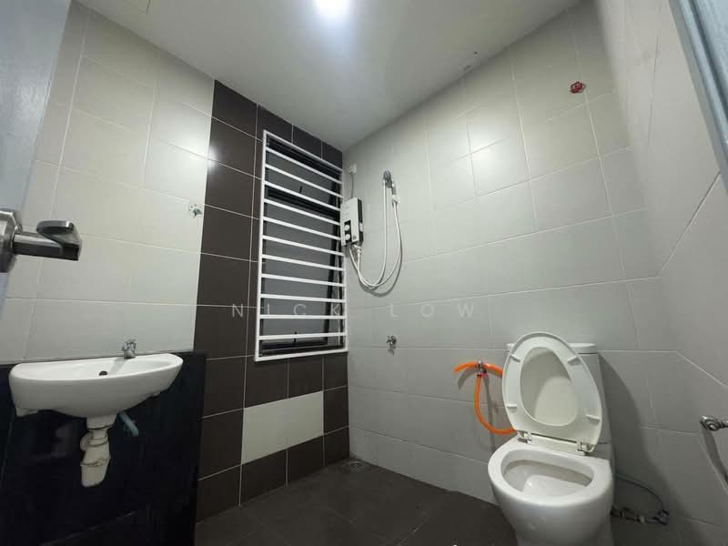 Apartment for Rent at Austin Regency (Pangsapuri Austin Perdana) - Nick Low - Bathroom - PropertyGuru.com.my