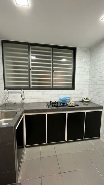 Servis Apartment untuk Disewa di Three33 Residence - Frankie Sing - Kitchen - PropertyGuru.com.my