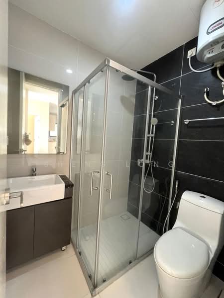 Condominium for Sale at Amberside @ Country Garden Danga Bay - Sheng Long - Bathroom - PropertyGuru.com.my