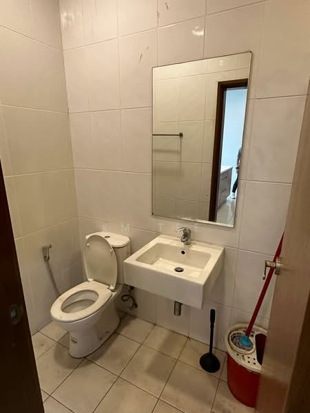 Kondominium untuk Disewa di Sri Putramas III / Royal Regent - KM Tee - Bathroom - PropertyGuru.com.my