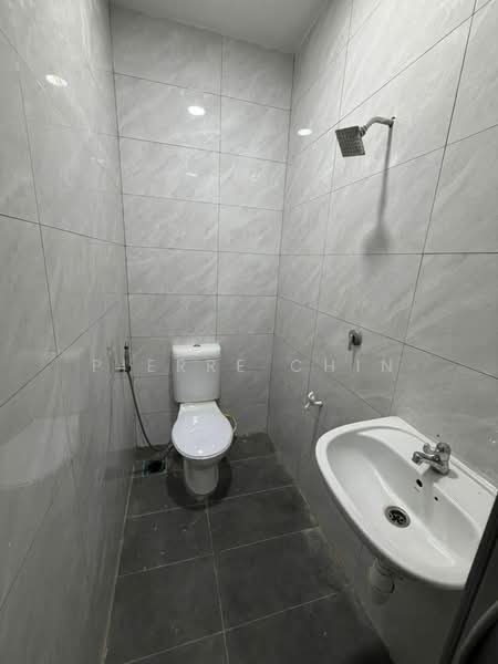 Rumah Bandar untuk Dijual di Taman Tampoi Indah (Tampoi) - Pierre Chin - Bathroom - PropertyGuru.com.my