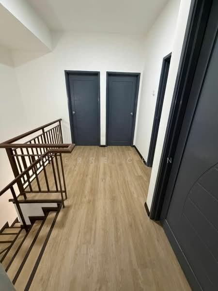 Rumah Bandar untuk Dijual di Taman Tampoi Indah (Tampoi) - Pierre Chin - Corridor - PropertyGuru.com.my
