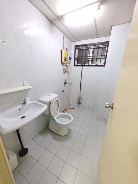 Pangsapuri untuk Disewa di Prima Regency - Roy Chan - Bathroom - PropertyGuru.com.my