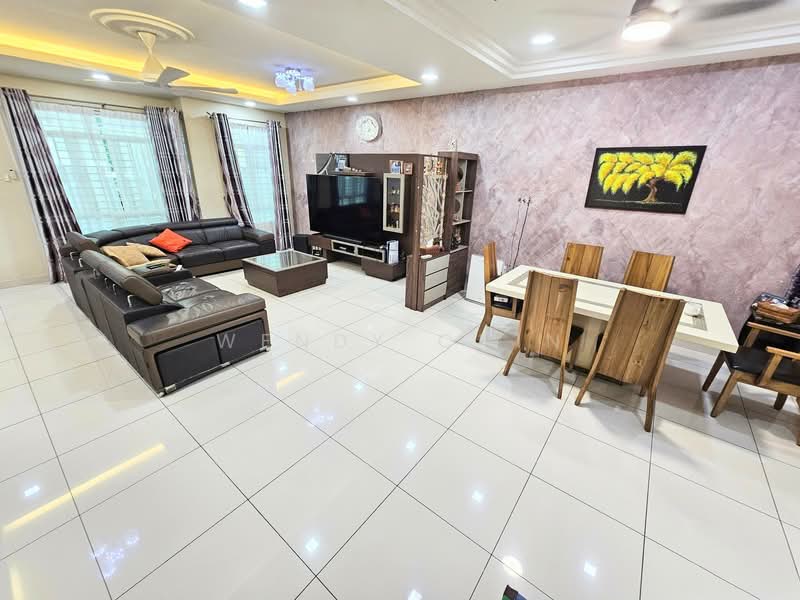 2-storey Terraced House for Sale in TAMAN PUCHONG UTAMA (Puchong) - Wendy Chin - Living Room - PropertyGuru.com.my