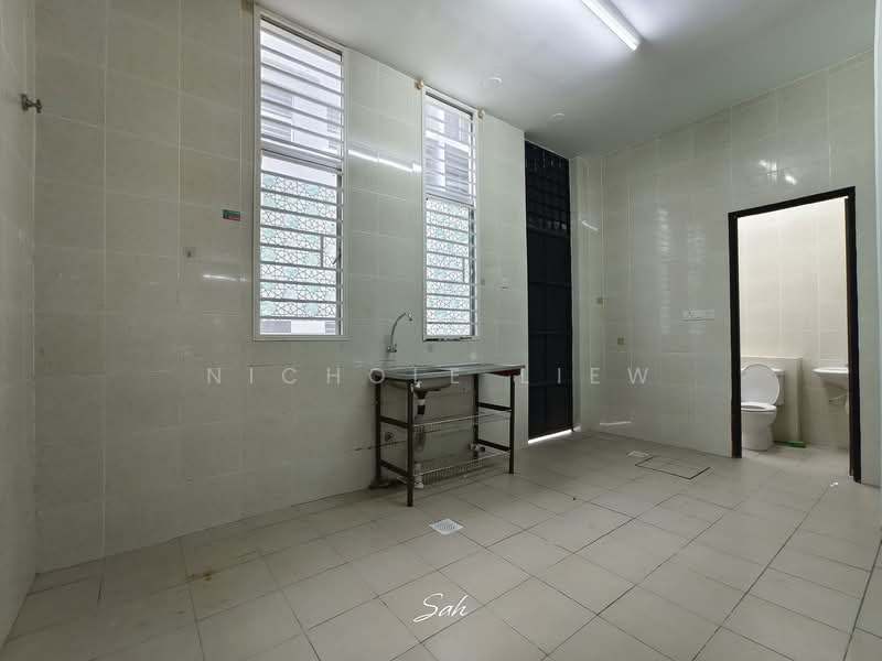 3-storey Terraced House for Sale in Taman Bangi Avenue (Bangi) - Nichole Liew - Kitchen - PropertyGuru.com.my