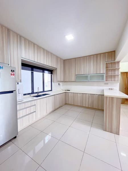 Servis Apartment untuk Disewa di SetiaWalk - Felix Wong - Kitchen - PropertyGuru.com.my