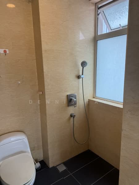 Servis Apartment untuk Disewa di TriTower Residence @ Johor Bahru Sentral - Dennis Tay - Bathroom - PropertyGuru.com.my