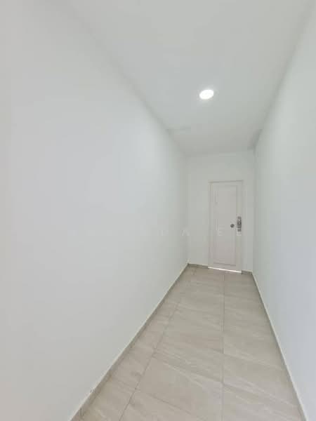 2.5-storey Terraced House for Sale in Taman Pulai Utama (Skudai) - Melinda Ee - Corridor - PropertyGuru.com.my