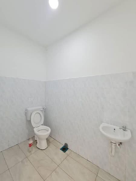 2.5-storey Terraced House for Sale in Taman Pulai Utama (Skudai) - Melinda Ee - Bathroom - PropertyGuru.com.my