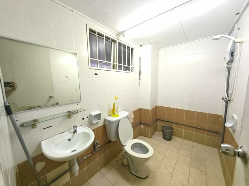Pangsapuri untuk Disewa di Plaza Metro Prima - Kew . - Bathroom - PropertyGuru.com.my