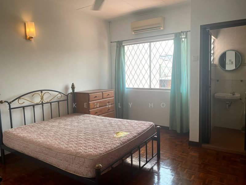 Rumah Teres 2 Tingkat untuk Disewa di Damansara Jaya (Petaling Jaya) - Kennly Ho - Bedroom - PropertyGuru.com.my