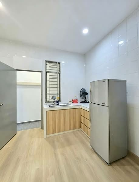 1-storey Terraced House for Rent in Taman Mount Austin (Tebrau) - Nick Low - Kitchen - PropertyGuru.com.my