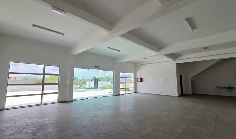 Detached Factory for Rent in Kawasan Perusahaan Nilai 3 (Nilai) - Kang Hai Tee - Entrance - PropertyGuru.com.my