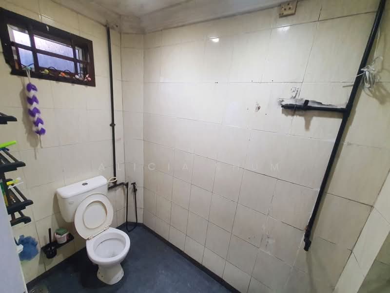Rumah Teres 1 Tingkat untuk Disewa di Taman Ungku Tun Aminah (Skudai) - Alicia Shum - Bathroom - PropertyGuru.com.my