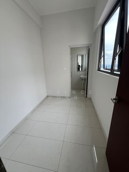 Condominium for Sale at Kings Bay @ Country Garden Danga Bay - Florence Hong - Interior - PropertyGuru.com.my