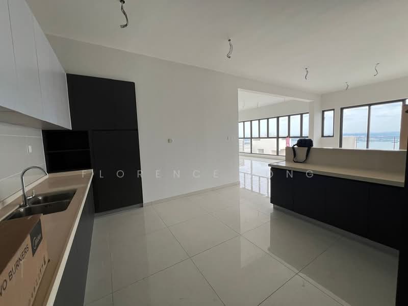 Condominium for Sale at Kings Bay @ Country Garden Danga Bay - Florence Hong - Kitchen - PropertyGuru.com.my